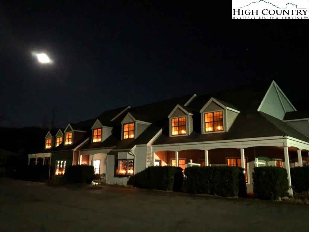 10545 Nc Highway 105 S Hwy  