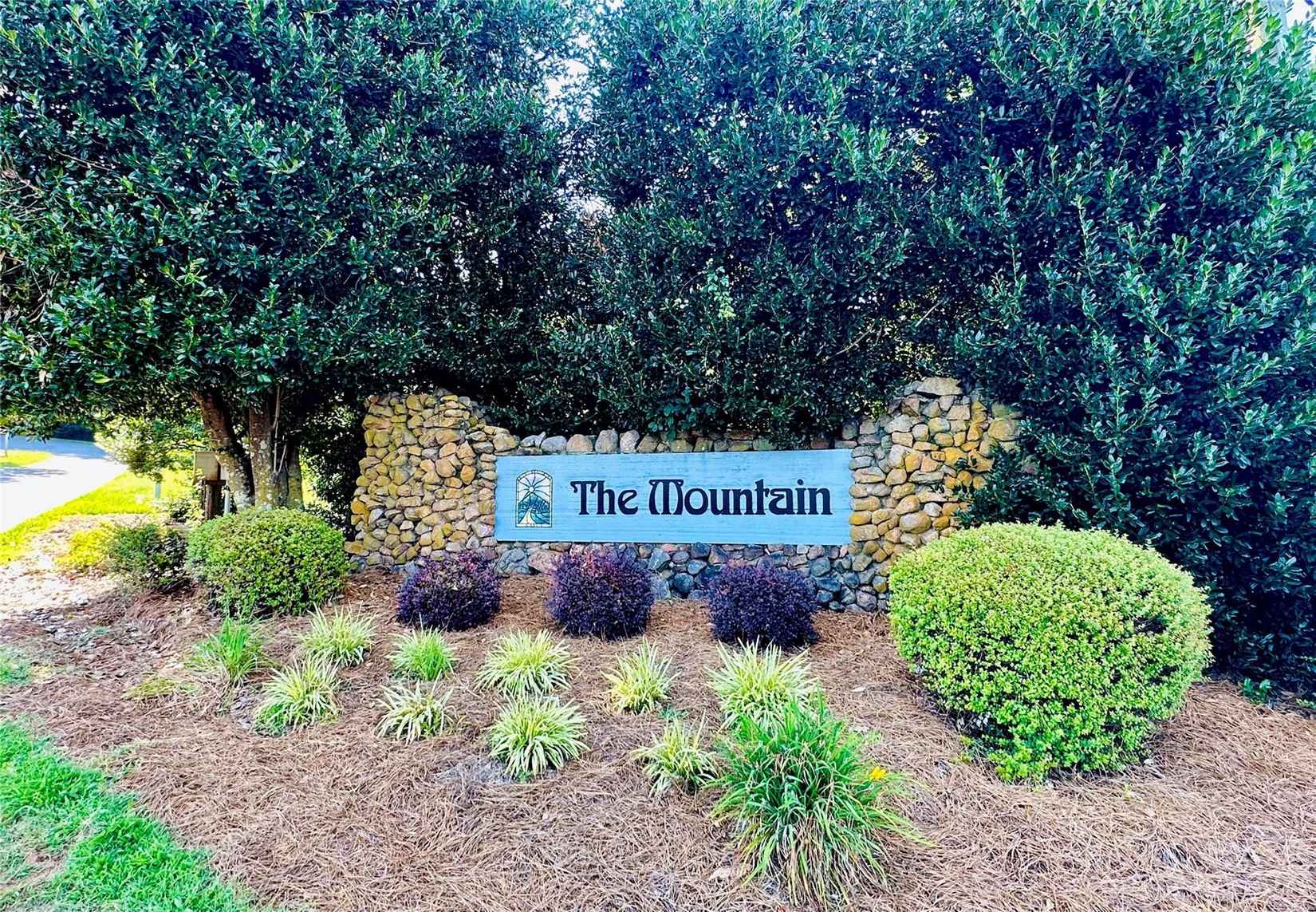 557 Spanish Oak Ln  