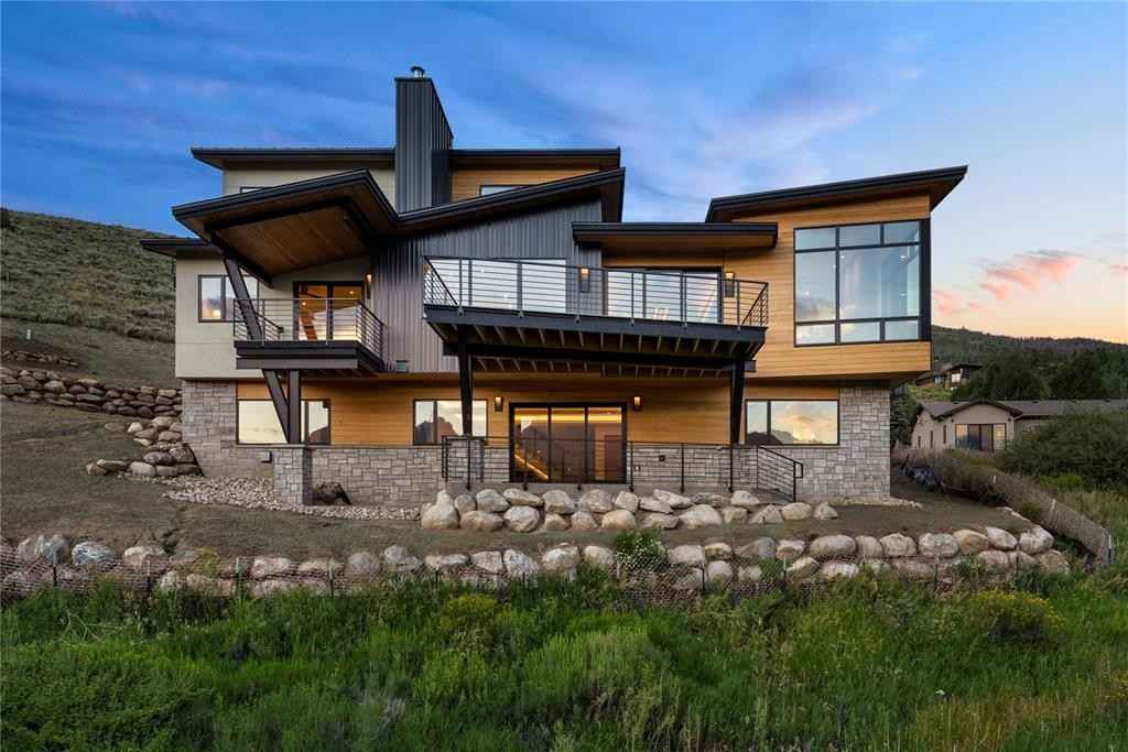 935 HAMILTON Crk Rd  