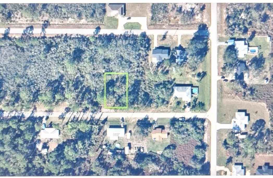 107 NW Comanche St  