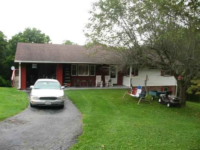 245 Gladeview Ln  