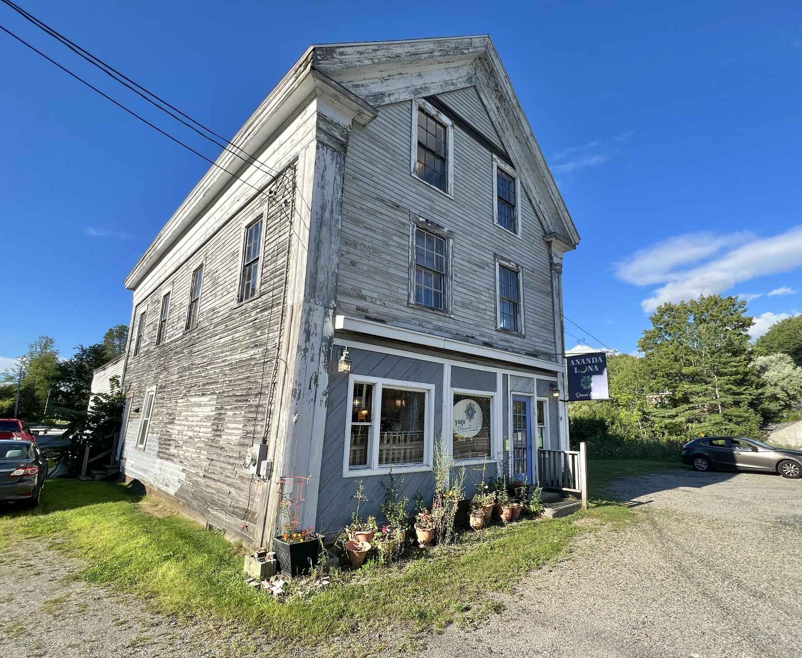 98 Castine Rd  