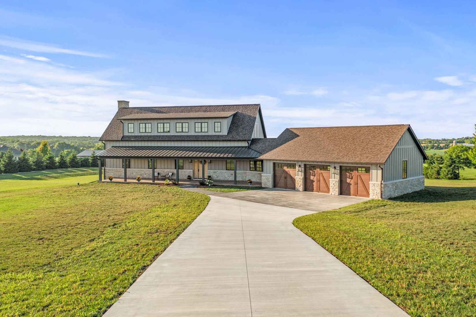 33246 Rdg Ln  