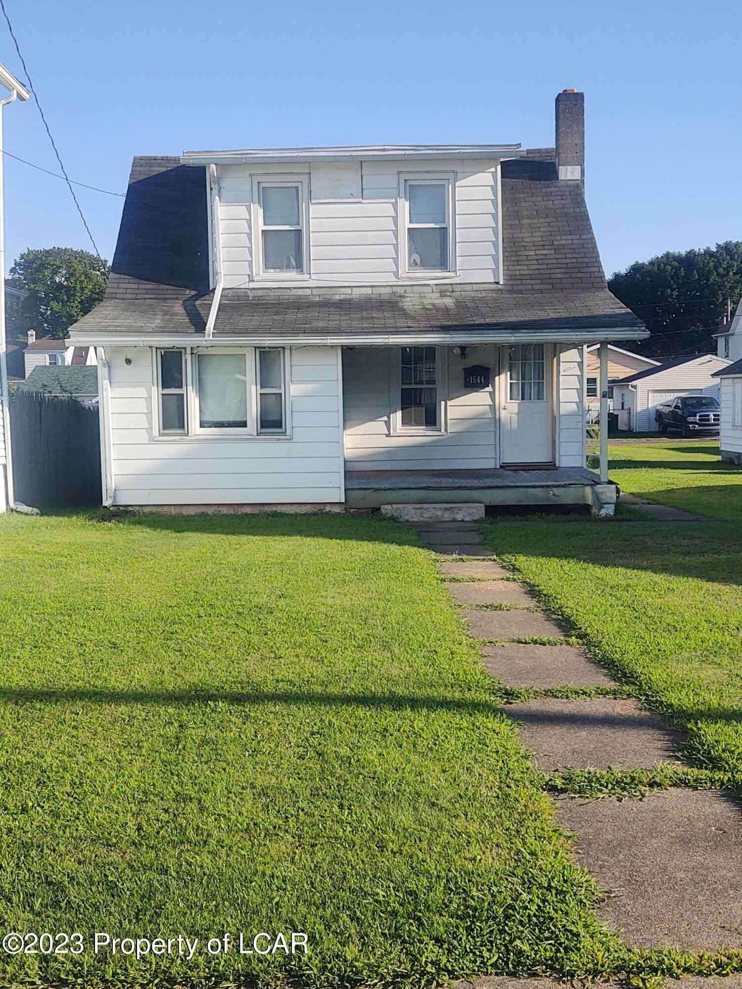1544 Fairview Ave  
