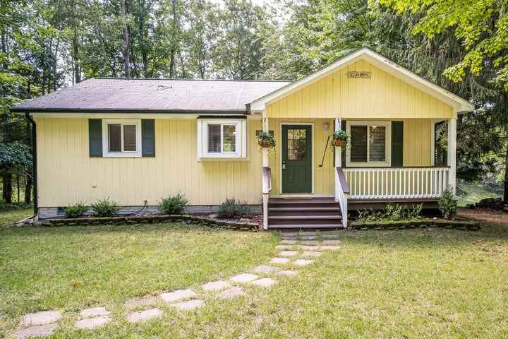 9846 Ctr Ln  