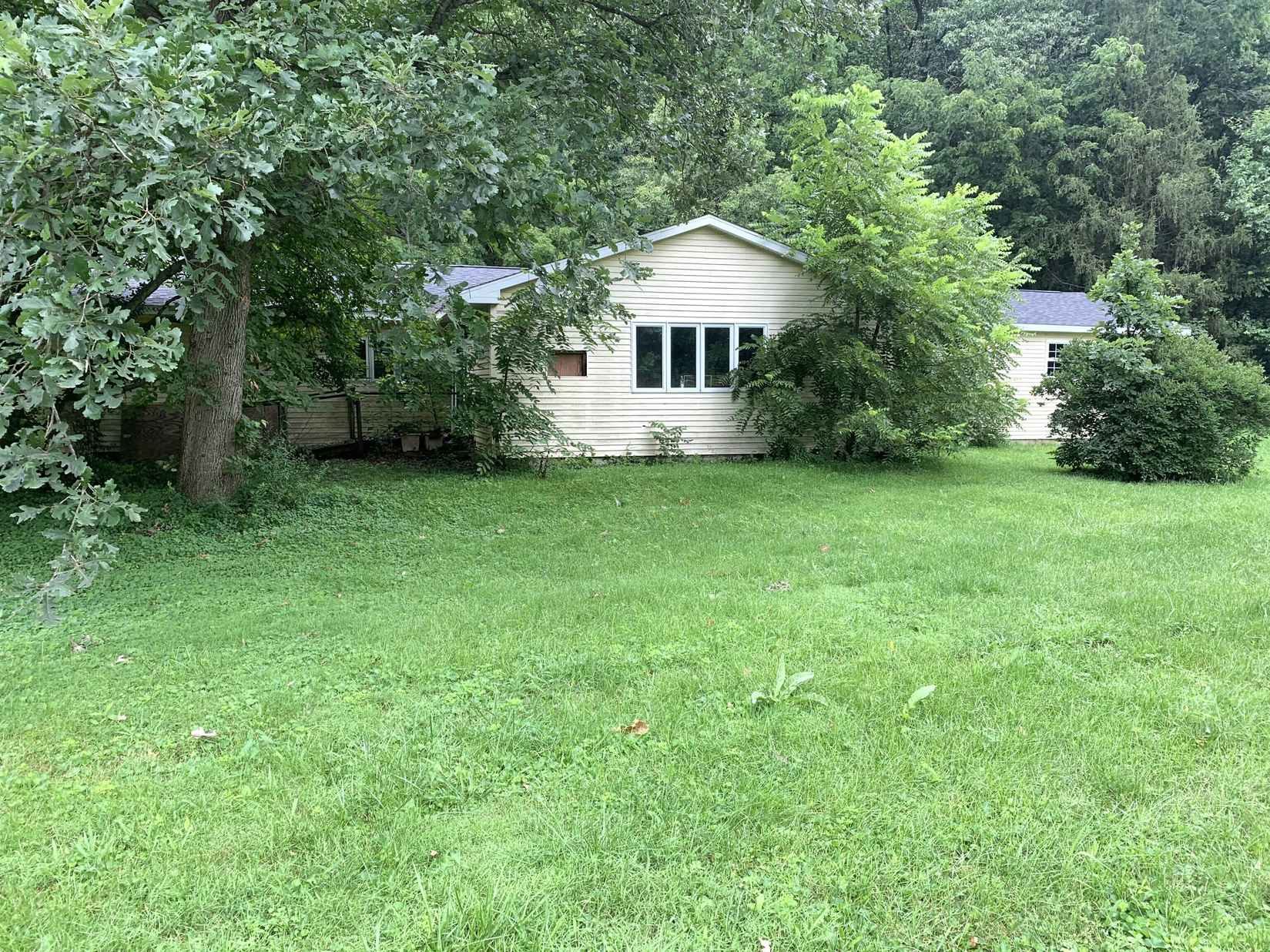 2033 S Towpath Rd  