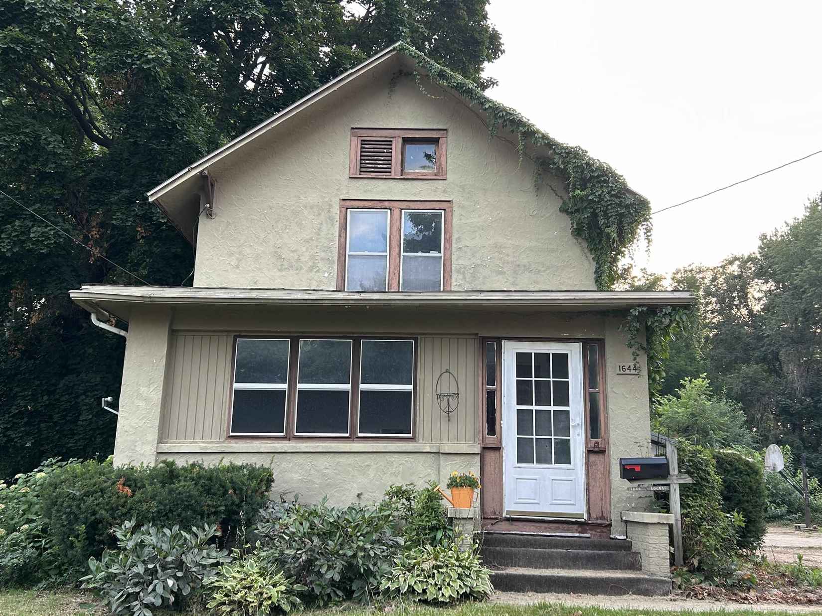 1644 S Locust  
