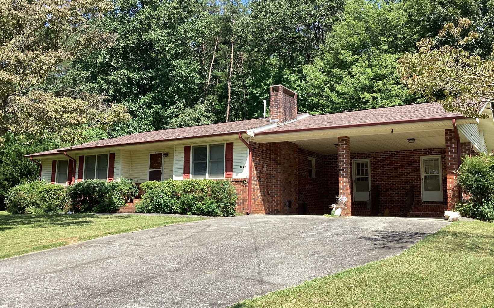 1522 Chatuge Shrs Rd  