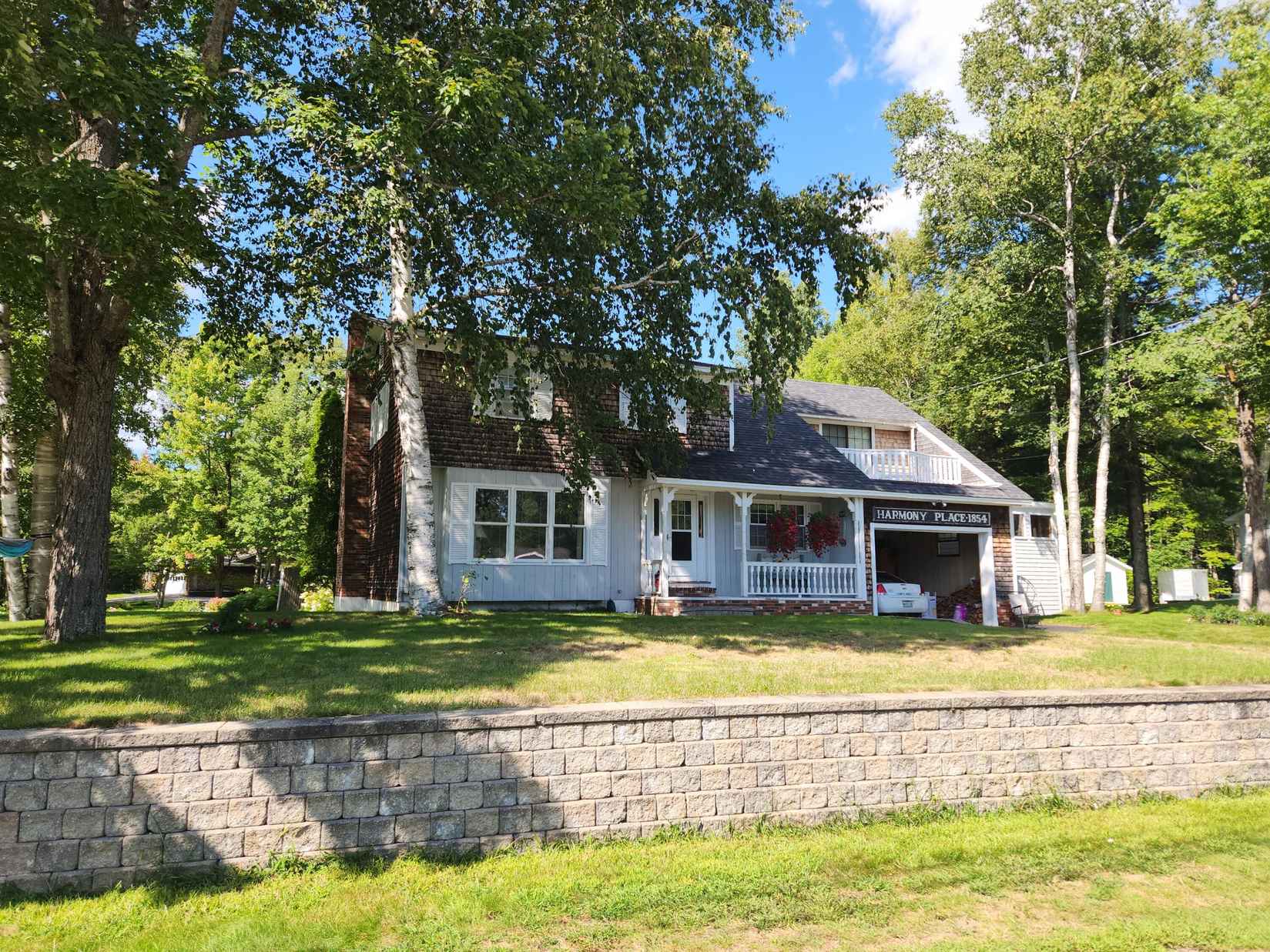4 Heritage St  