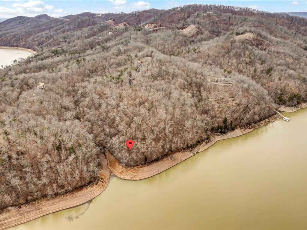 1204 Waterview Ln  