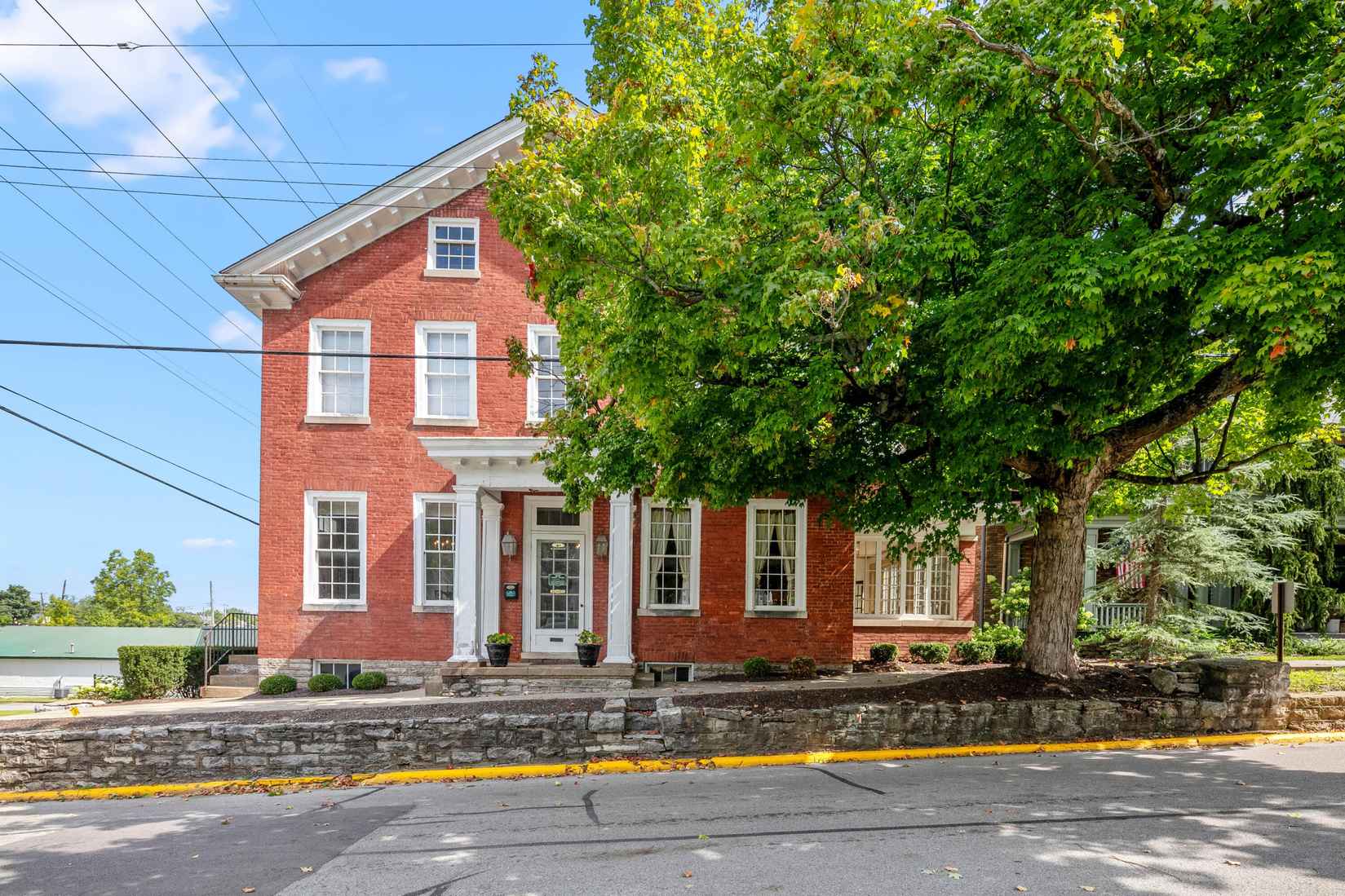 31 West Hickman St  
