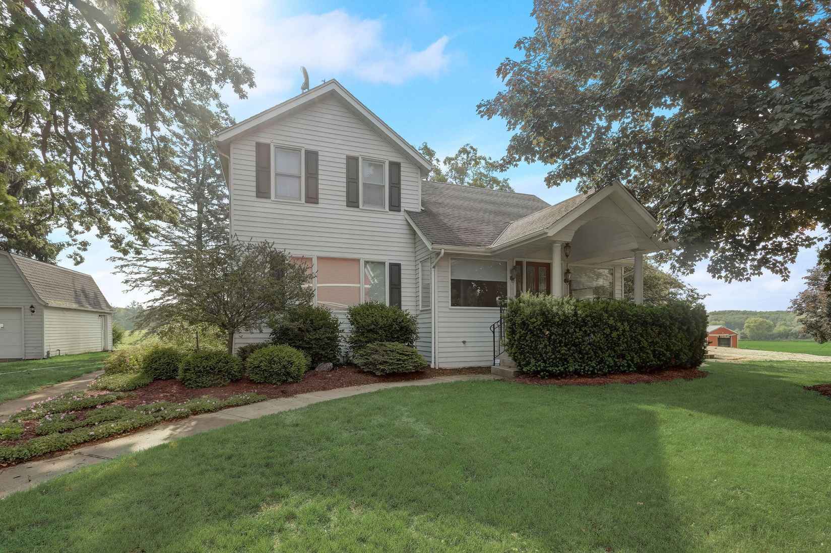 135 N Riv Rd  