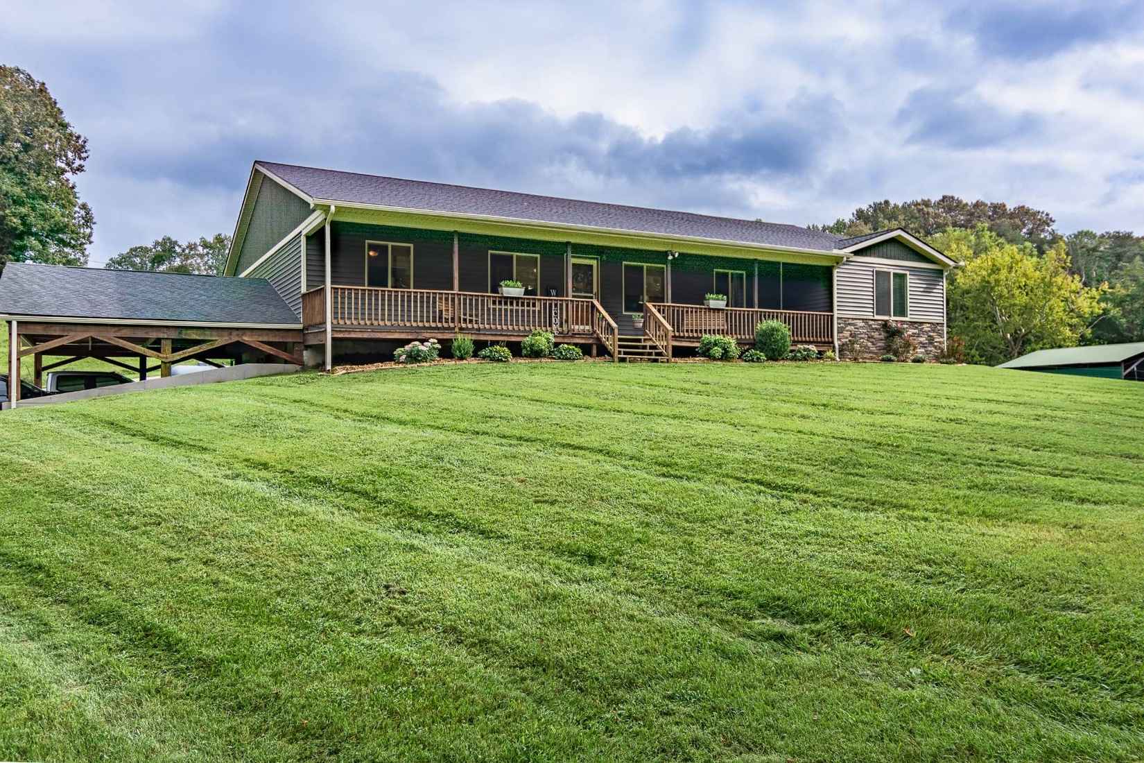 3170 Wildflower Rd  