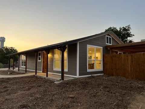 1101 W Hl  