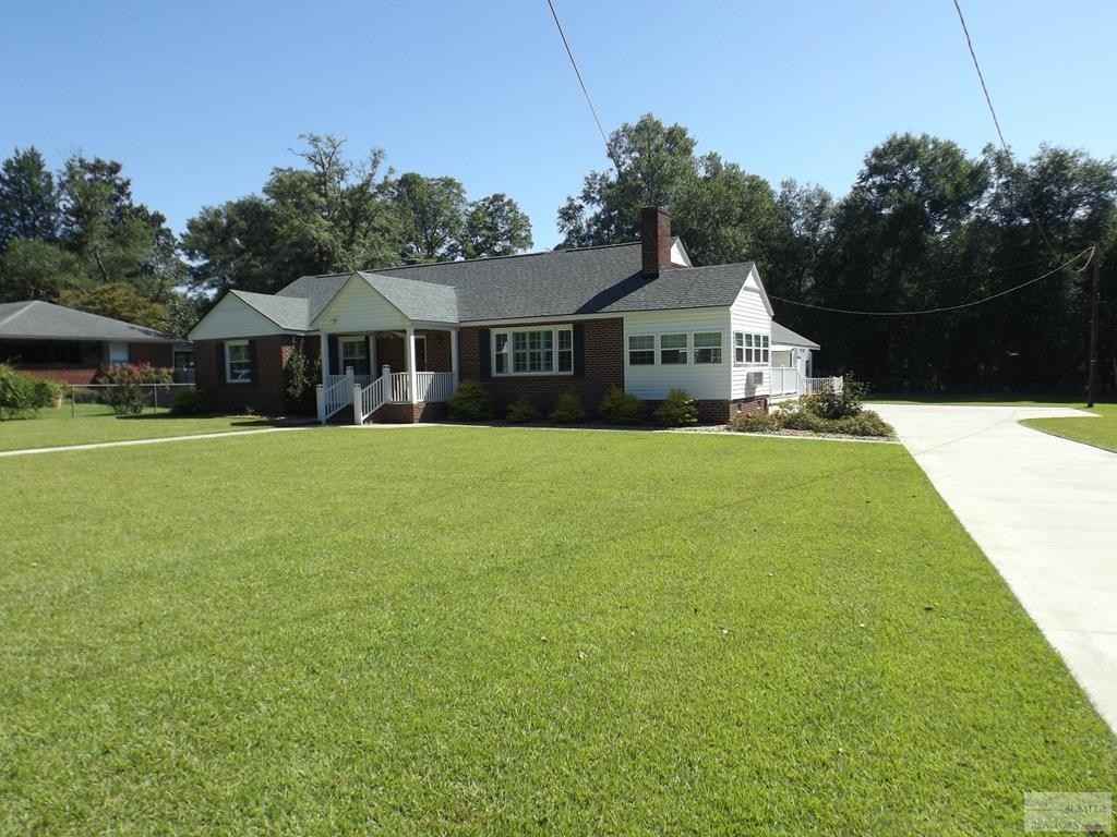 4 DUVALLE St  