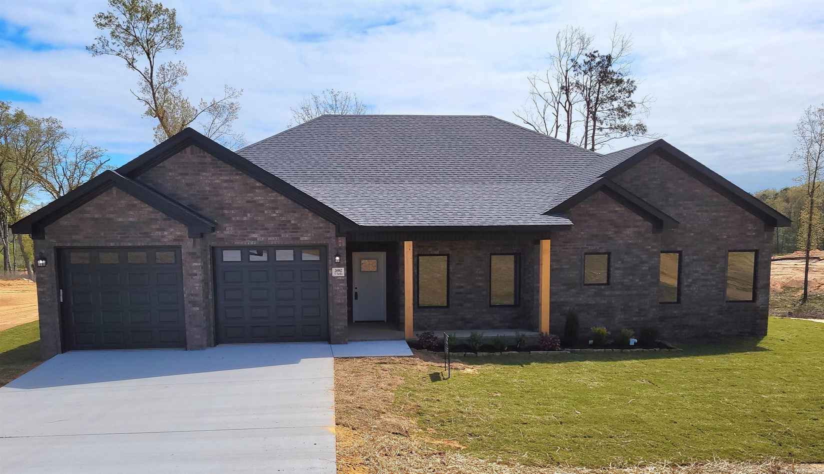 26982 S Sardis  