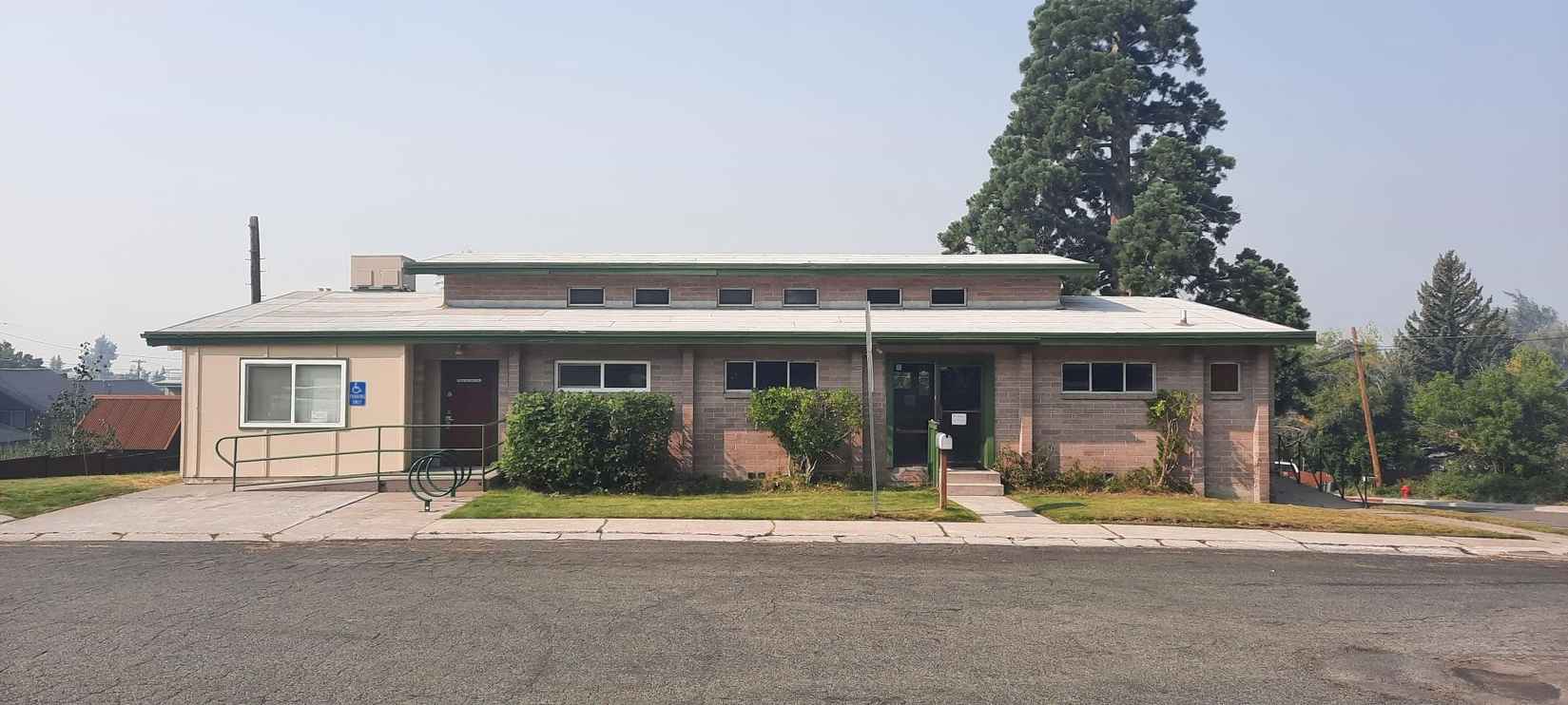 219 E Alma  