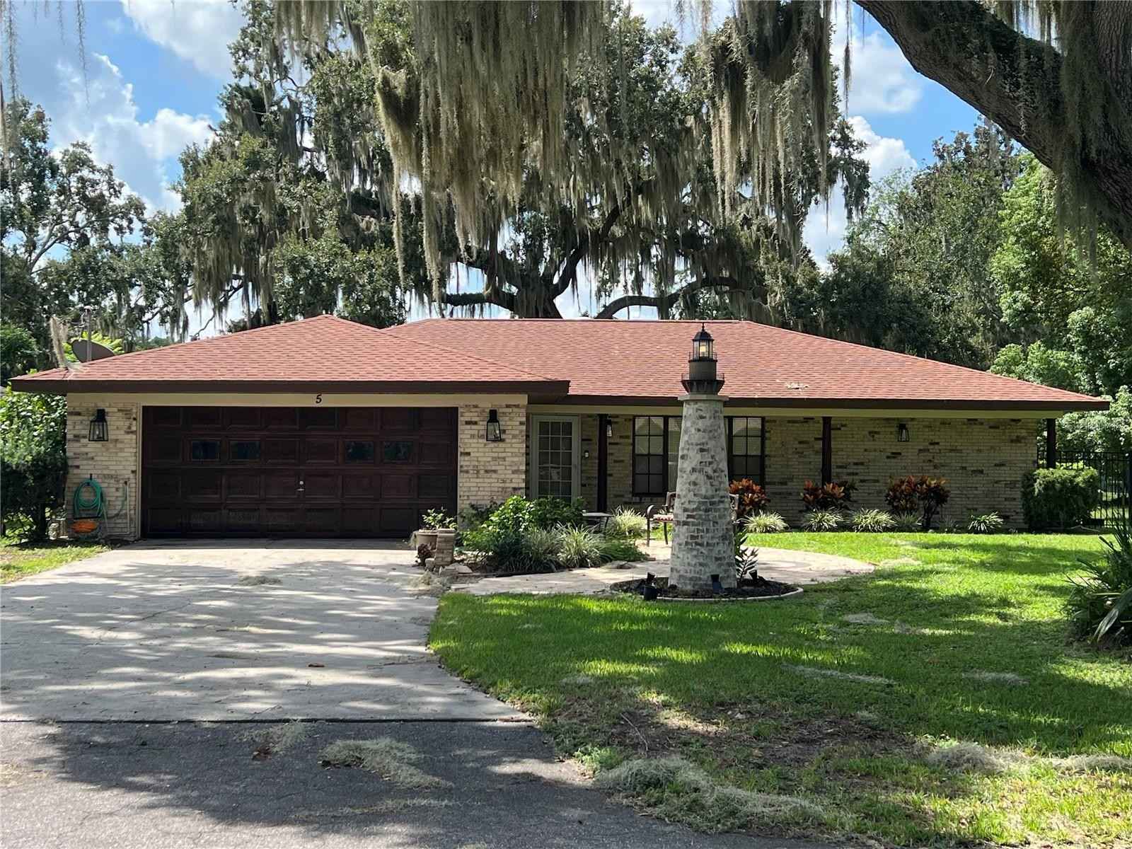 5 LIVE OAK Ave  