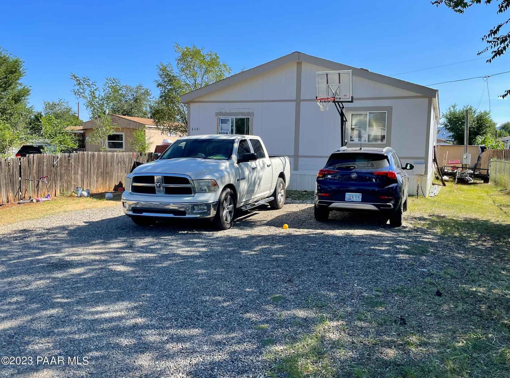 4401 E Mobile Cir  