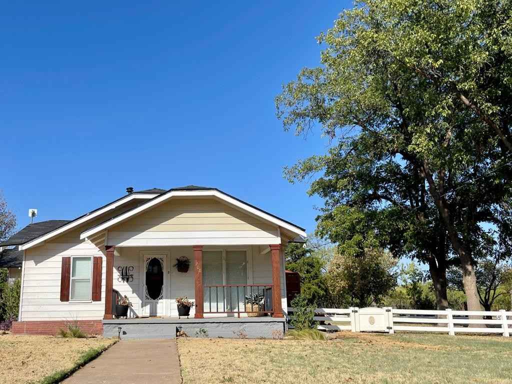 708 S Main St  