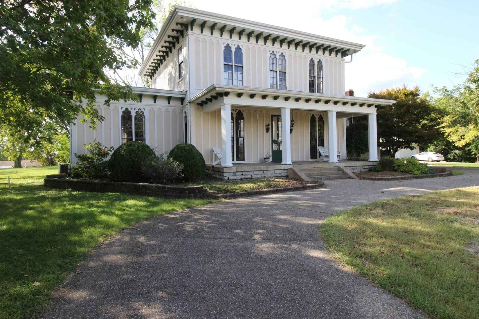 306 Lebanon Hl  