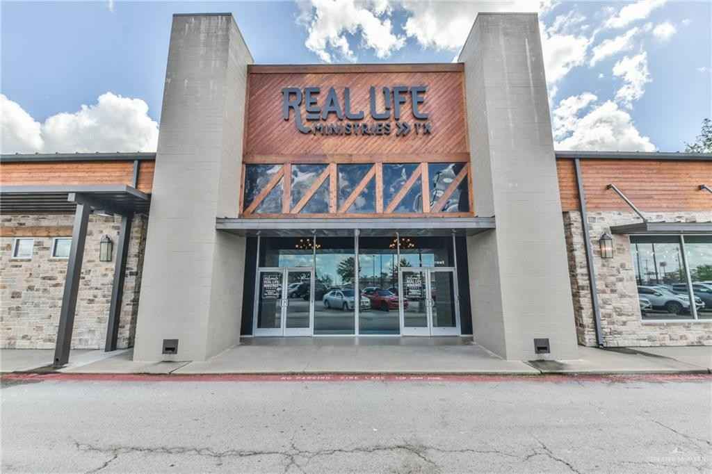 1222 W Main St  