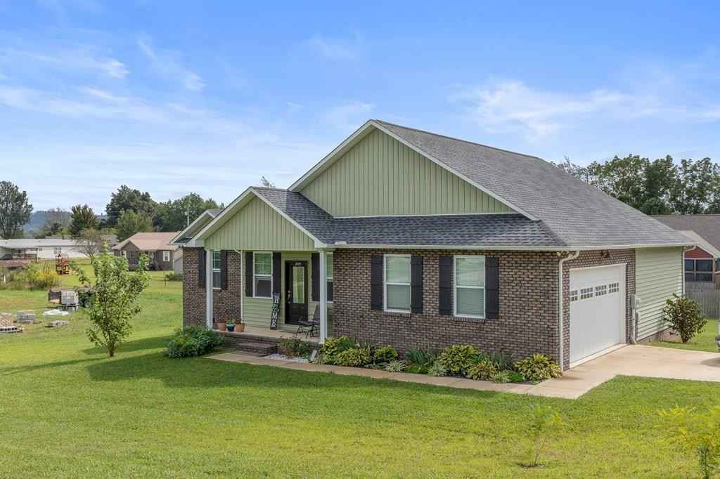 205 MIRAGE DR  