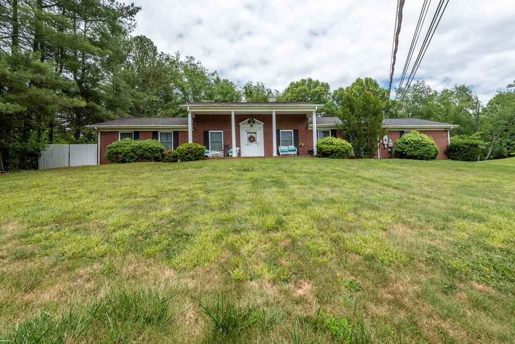 15095 Lowry Hls Rd  