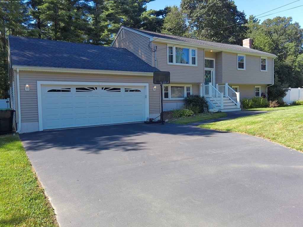 24 ADAMS St  