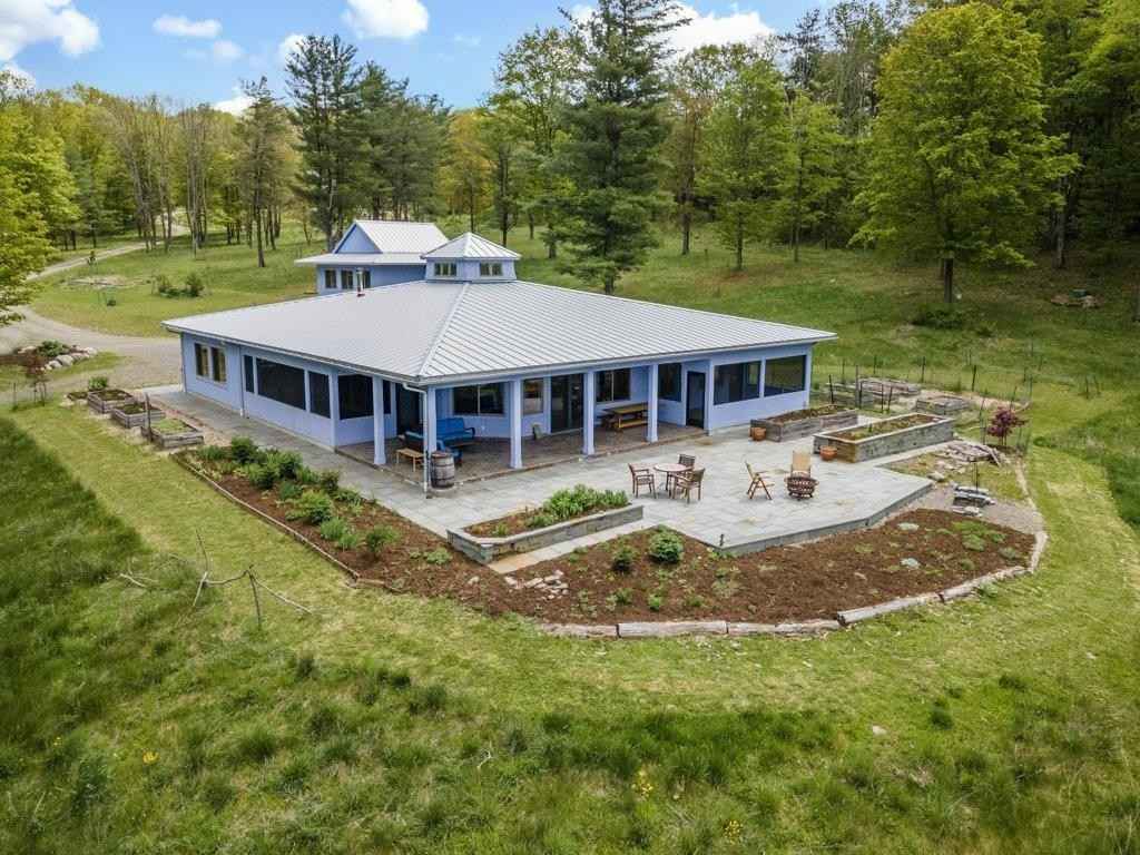 1038 Comfort RD  