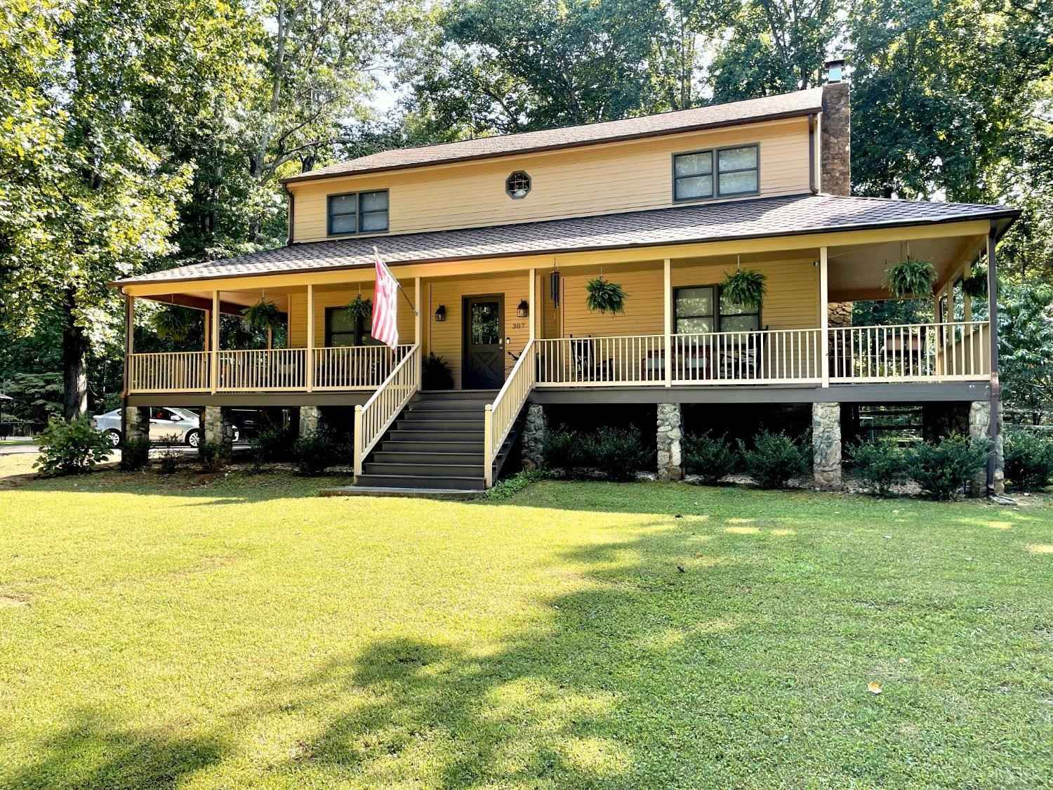 307 Cameron Rd  