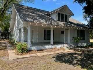 513 Waco St  
