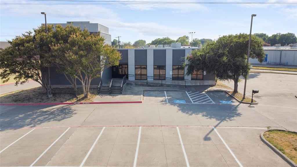 3235 N MESQUITE DR  