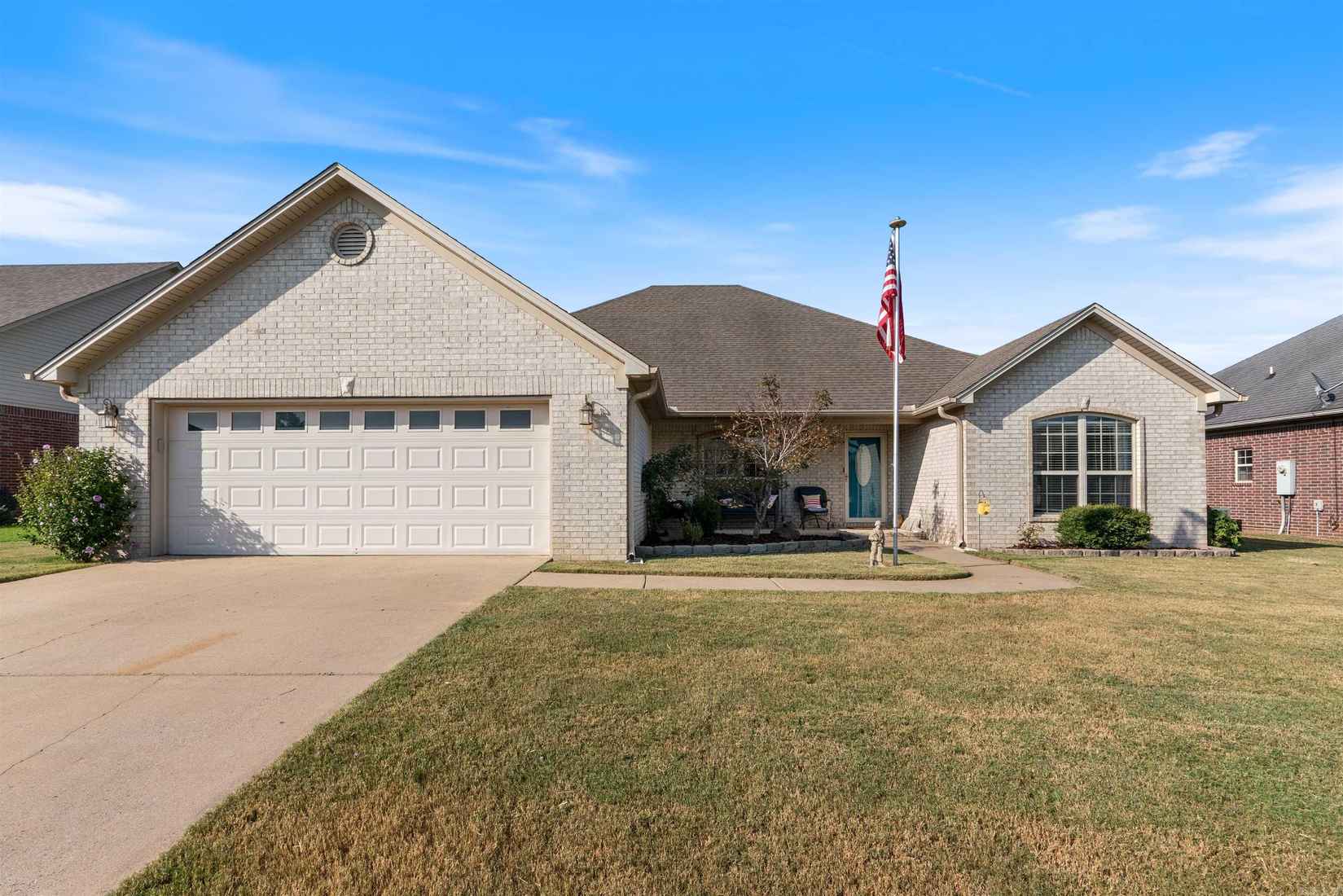 102 Antler Way Dr  
