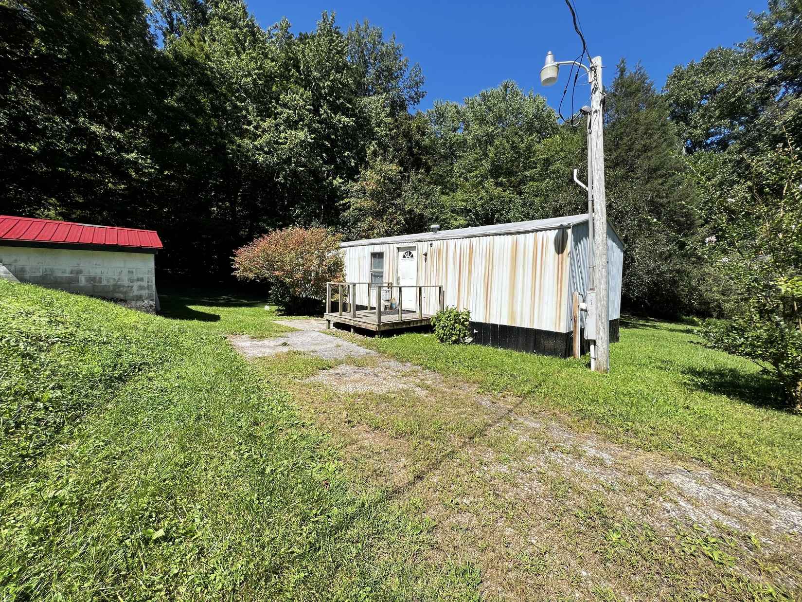 916 Hwy 30 E  