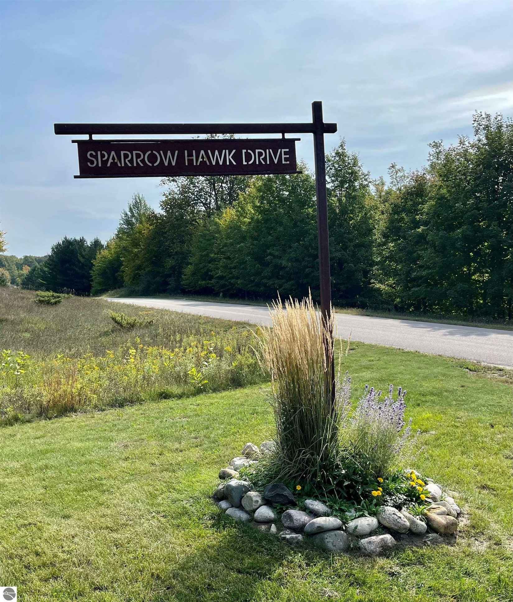 15 SPARROW HAWK Dr  