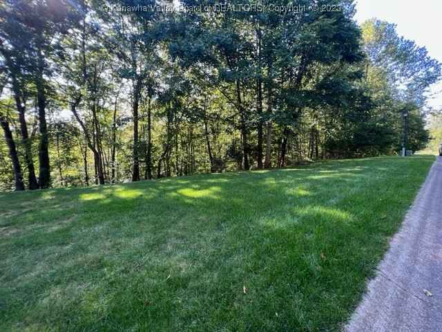 6 JAMESTOWN RD  