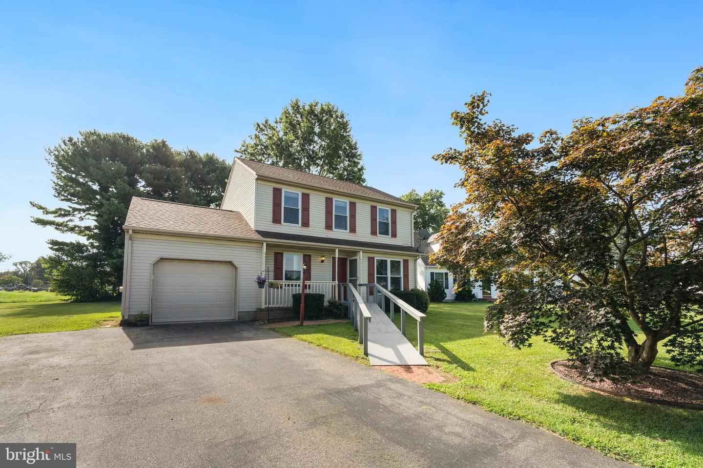 184 Birchwood Ln  