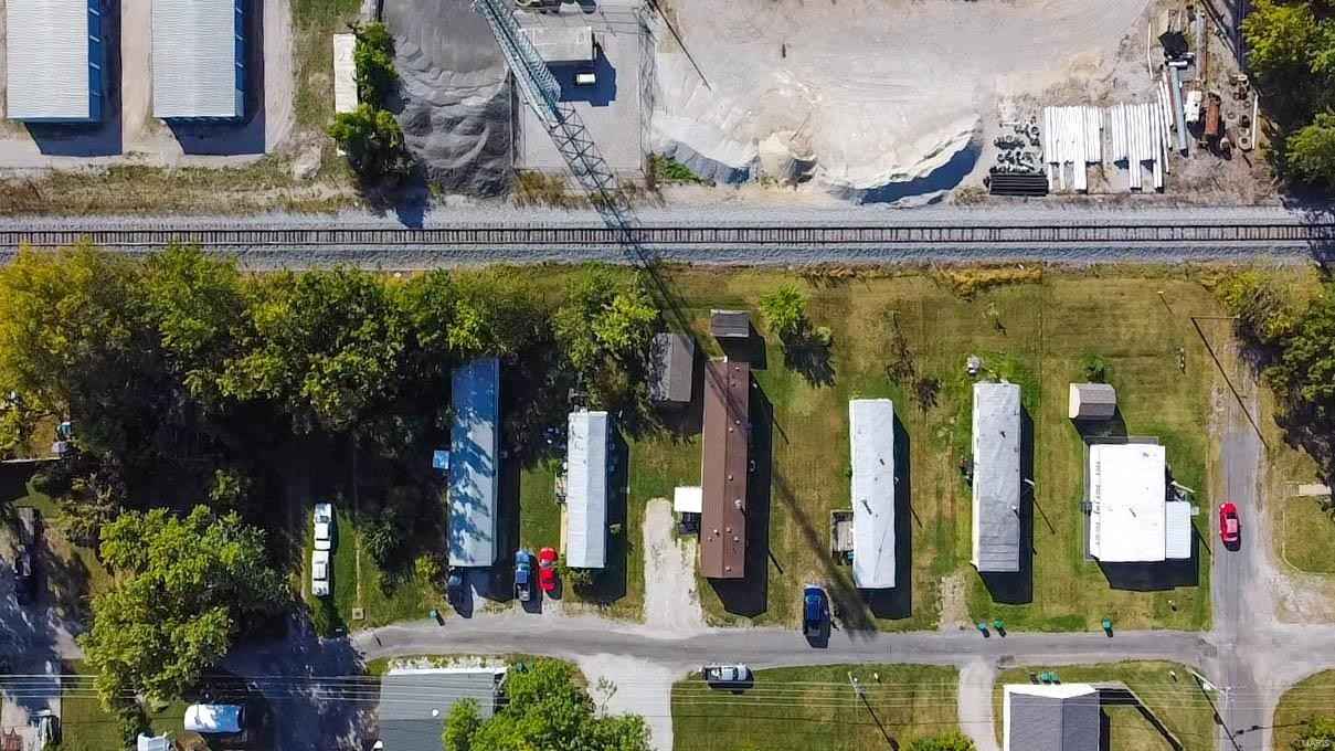 302 North Railroad St  