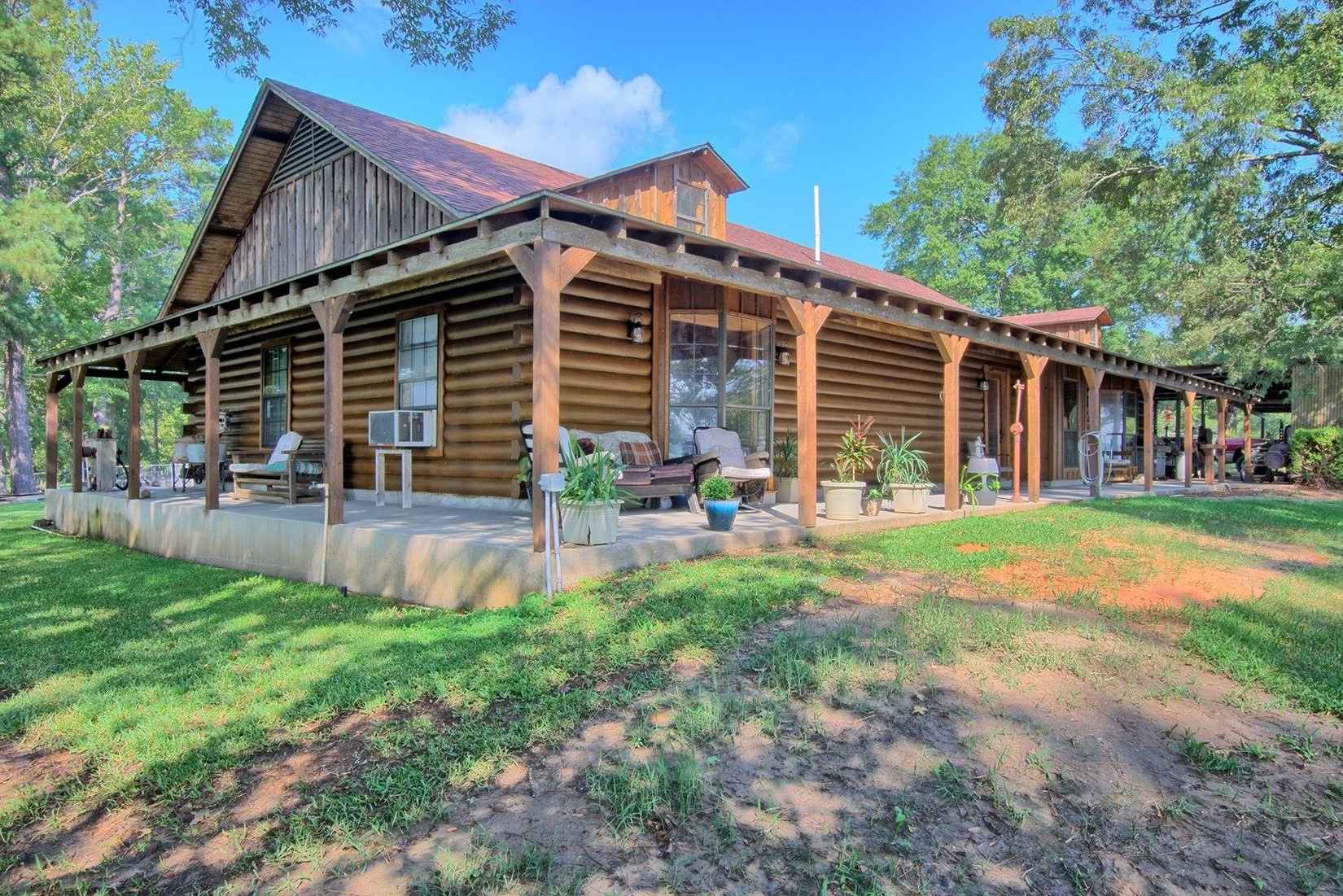 386 Paradise Dr  
