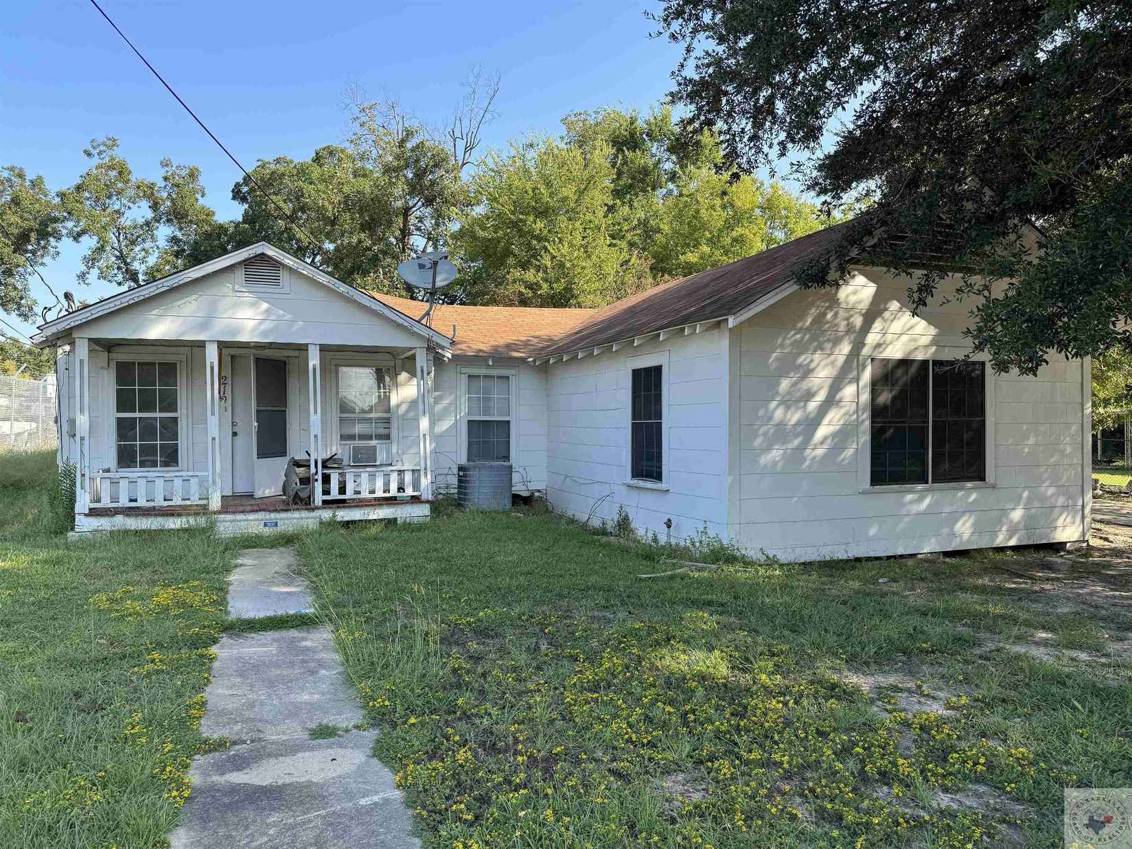 212 W Us Hwy 82  