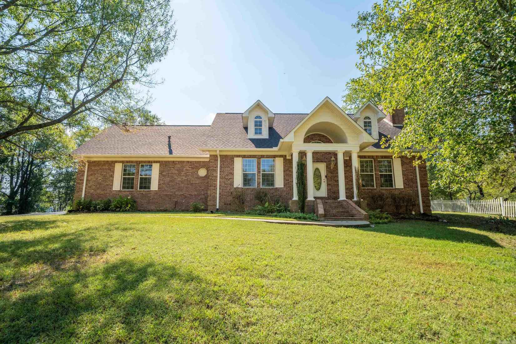 495 Amity Rd Rd  