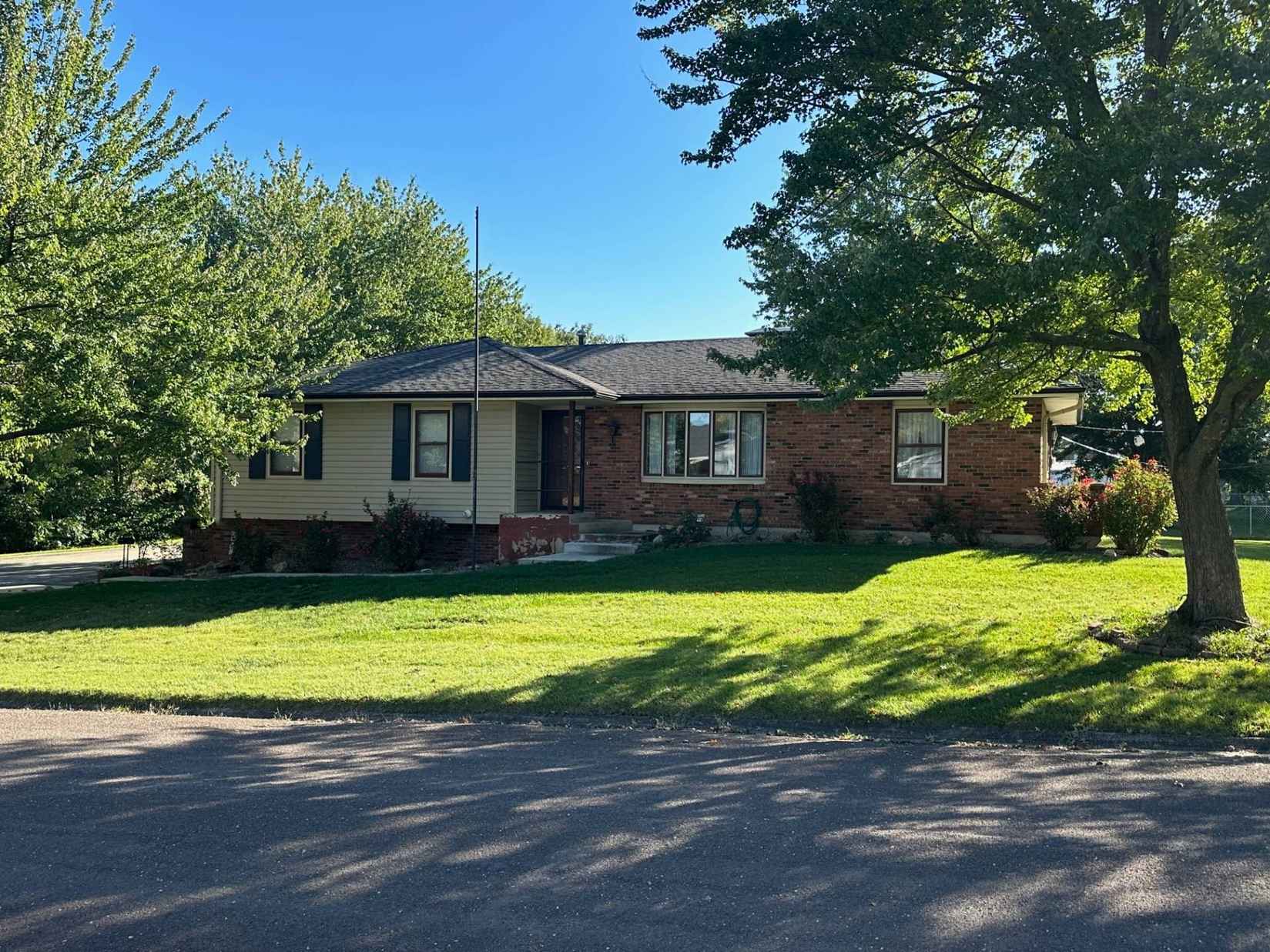 1509 Maple  