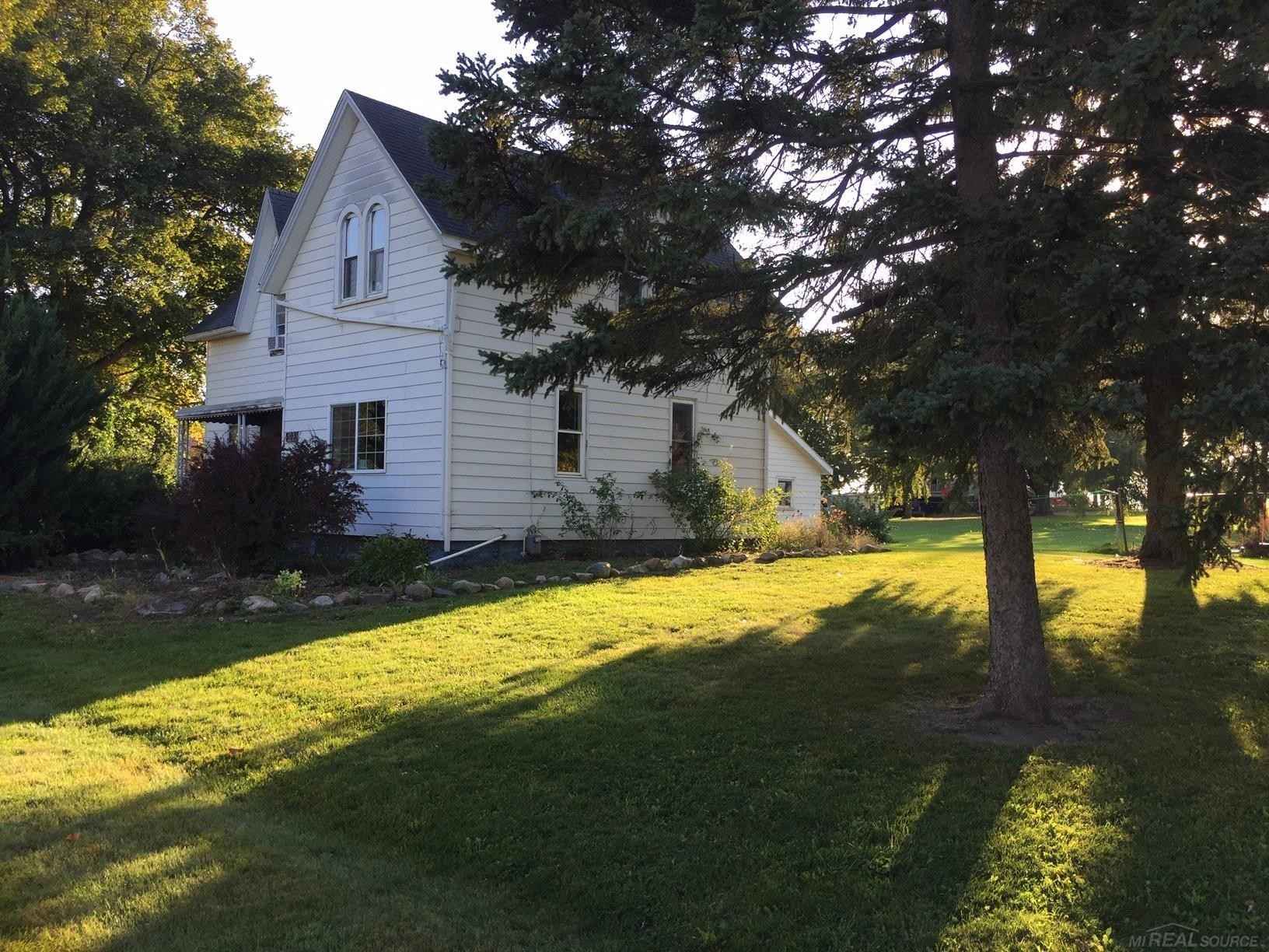 3103 N Ruth  