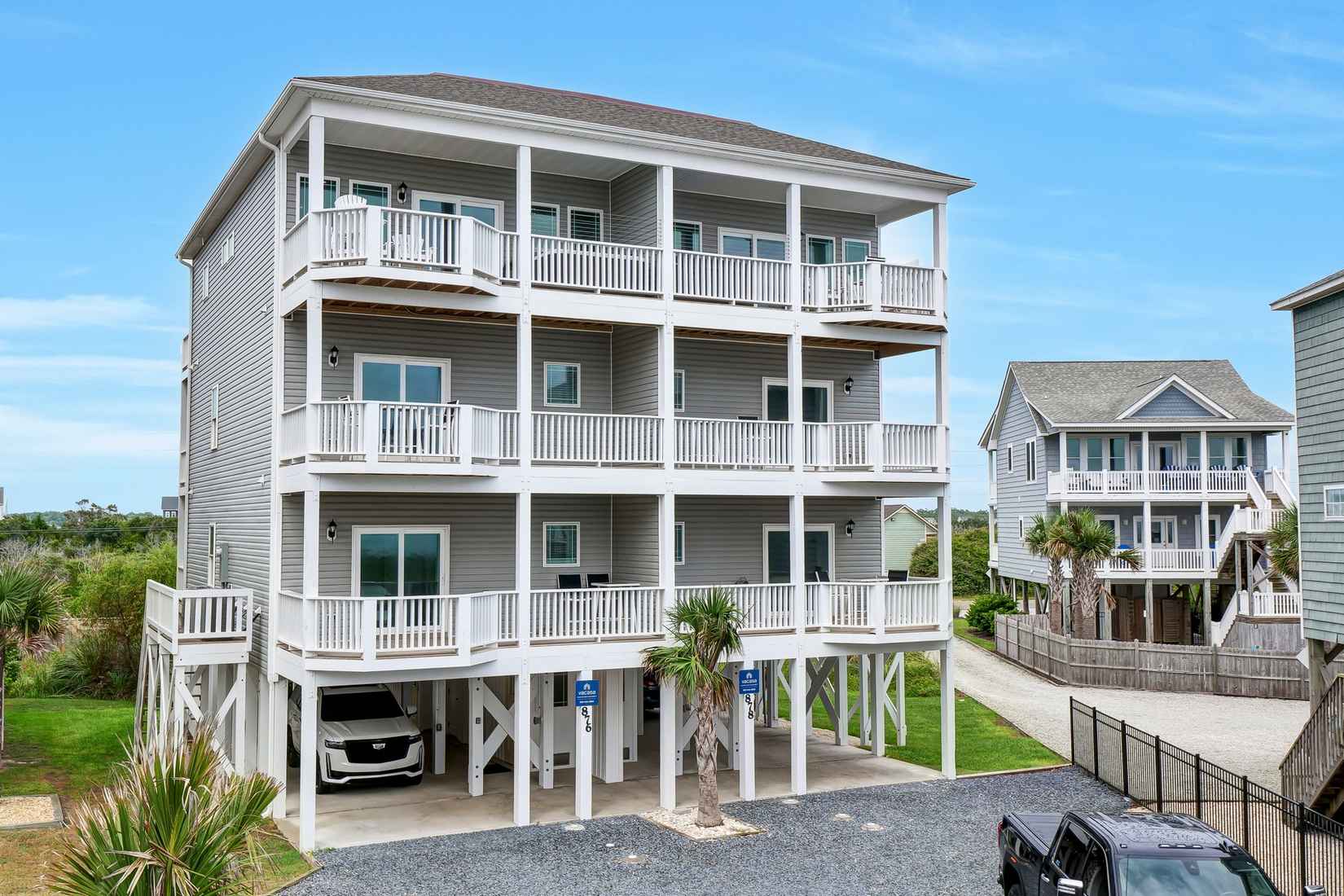 876 Villas Dr  