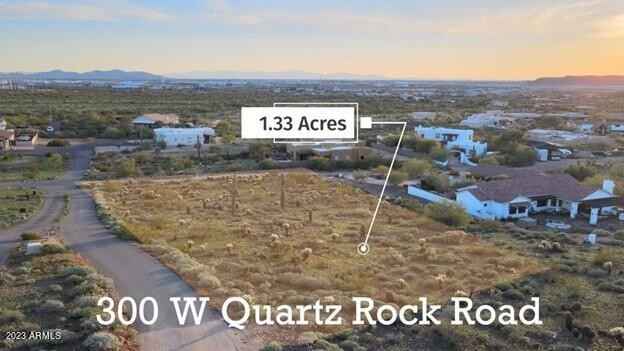 300 W QUARTZ ROCK Rd  