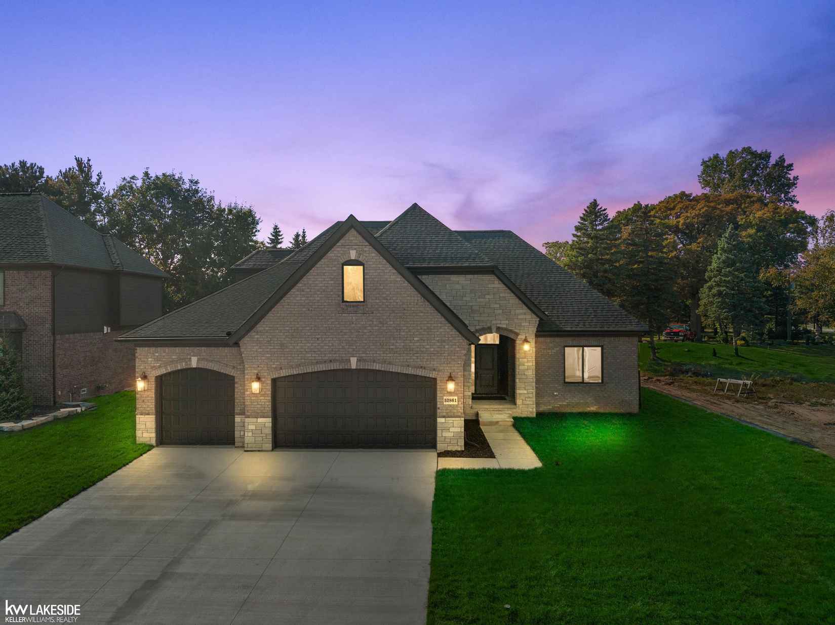 52861 Royal Park  