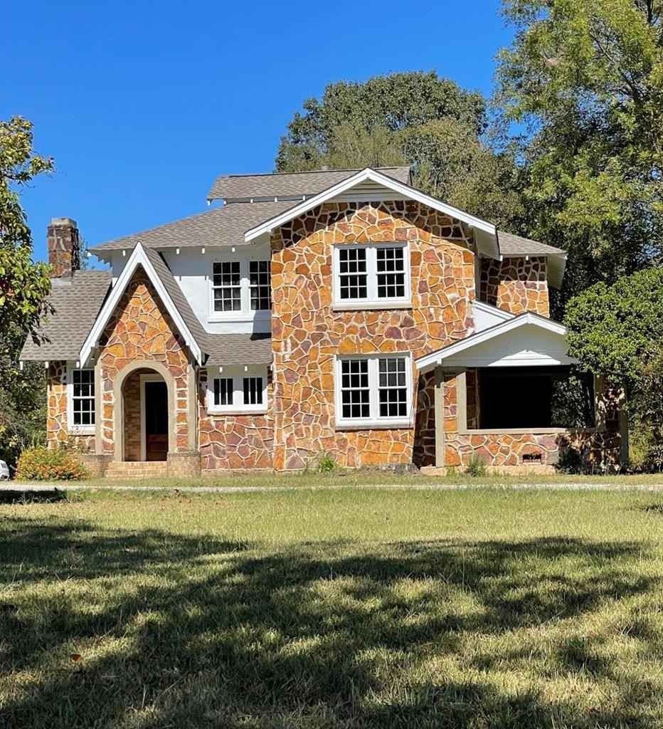 1028 Highway 7 South  