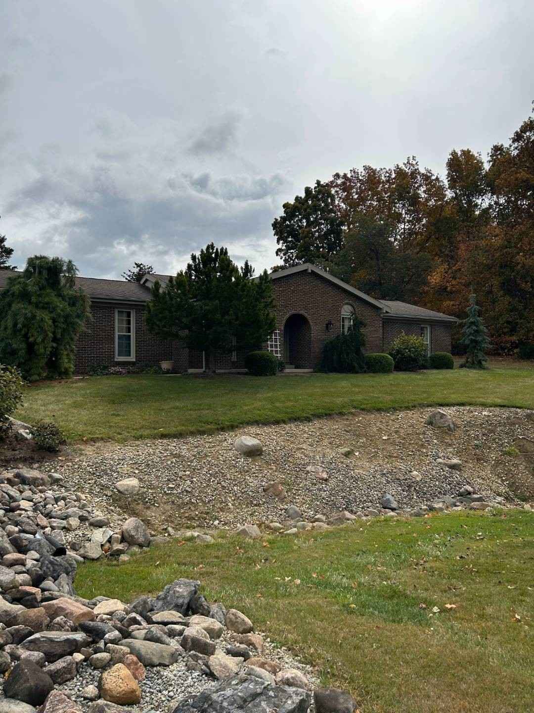 6802 Luella  