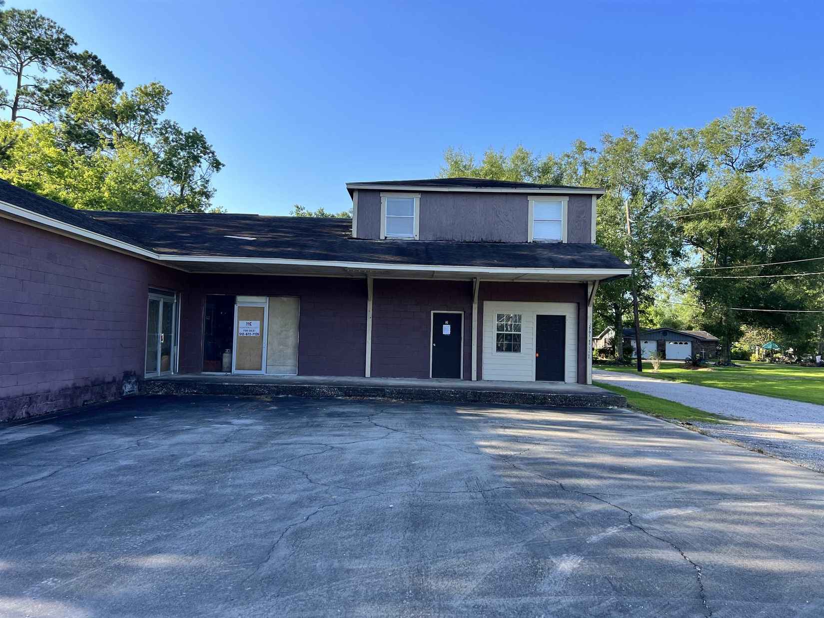 270 E Bolivar  